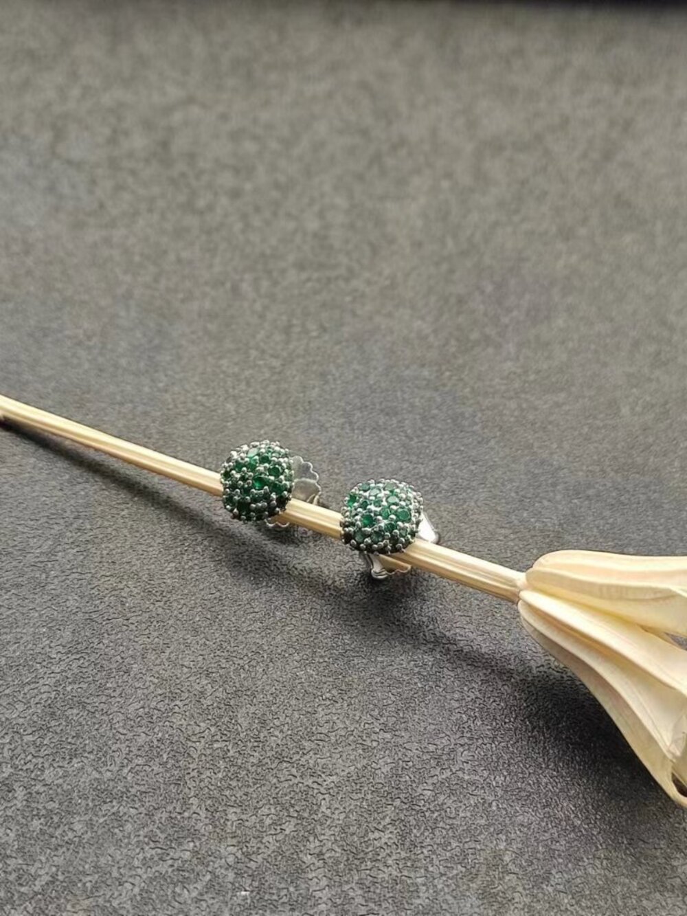 David Yurman earrings - Picture 6 of 8